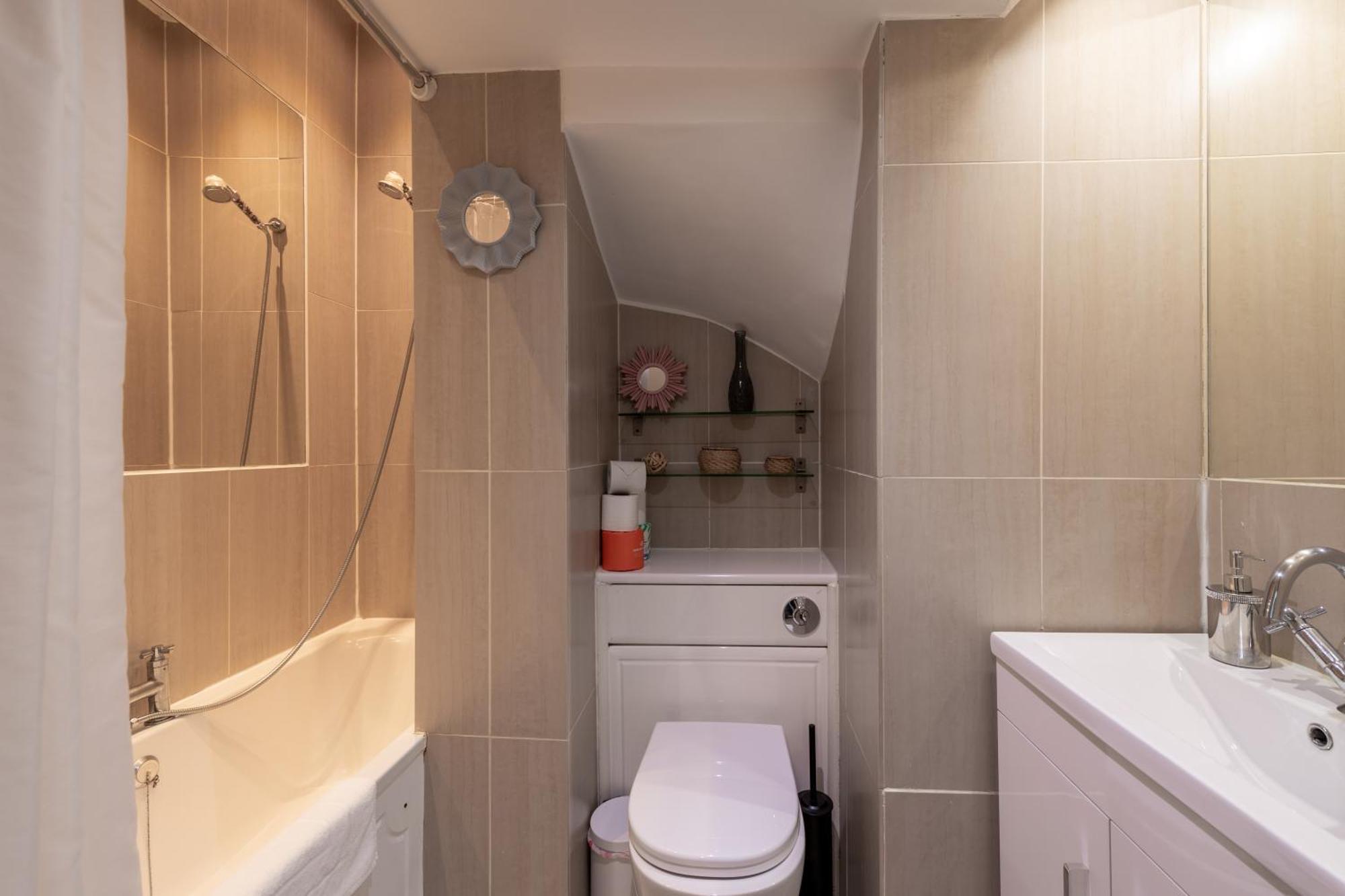Spacious Comfy 2Br Flat London Exteriör bild